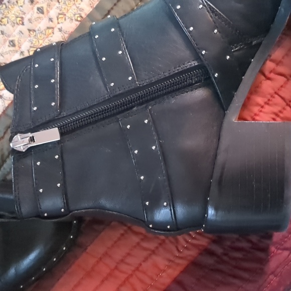 LORD & TAYLOR* 3 buckled strap studded block heel side zip moto boots - Picture 16 of 16